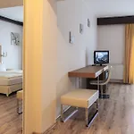 ホテル チロル アルペンホフ ホテル 3*