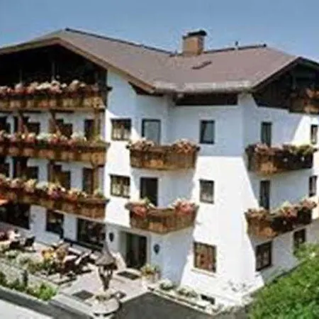 Hotel Tyrol-Alpenhof 3*