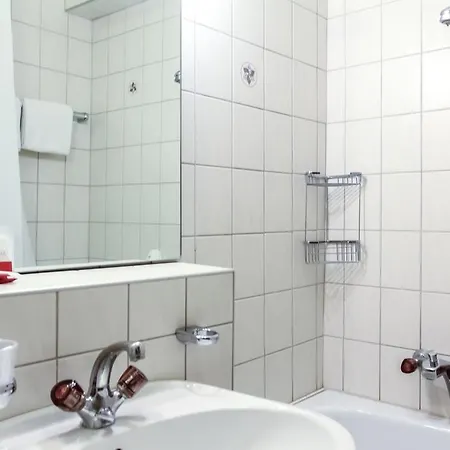 Отель Hotel Tyrol-Alpenhof 3*