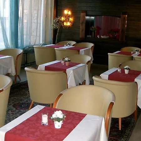 Отель Hotel Tyrol-Alpenhof Зеефельд в Тироле