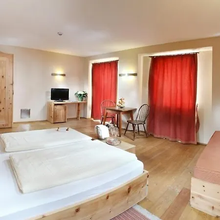 Hotel Tyrol-Alpenhof 3*