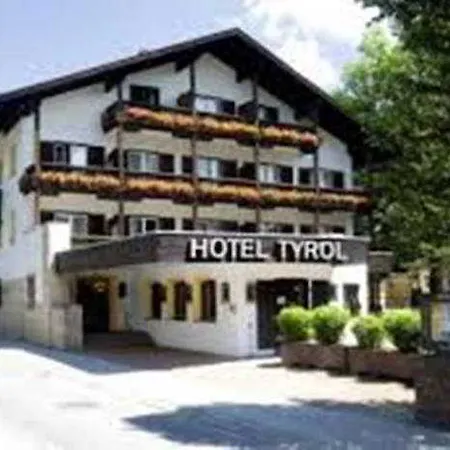 Hotel Tyrol-Alpenhof 3*