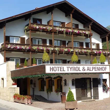 Hotel Tyrol-Alpenhof Отель Зеефельд в Тироле